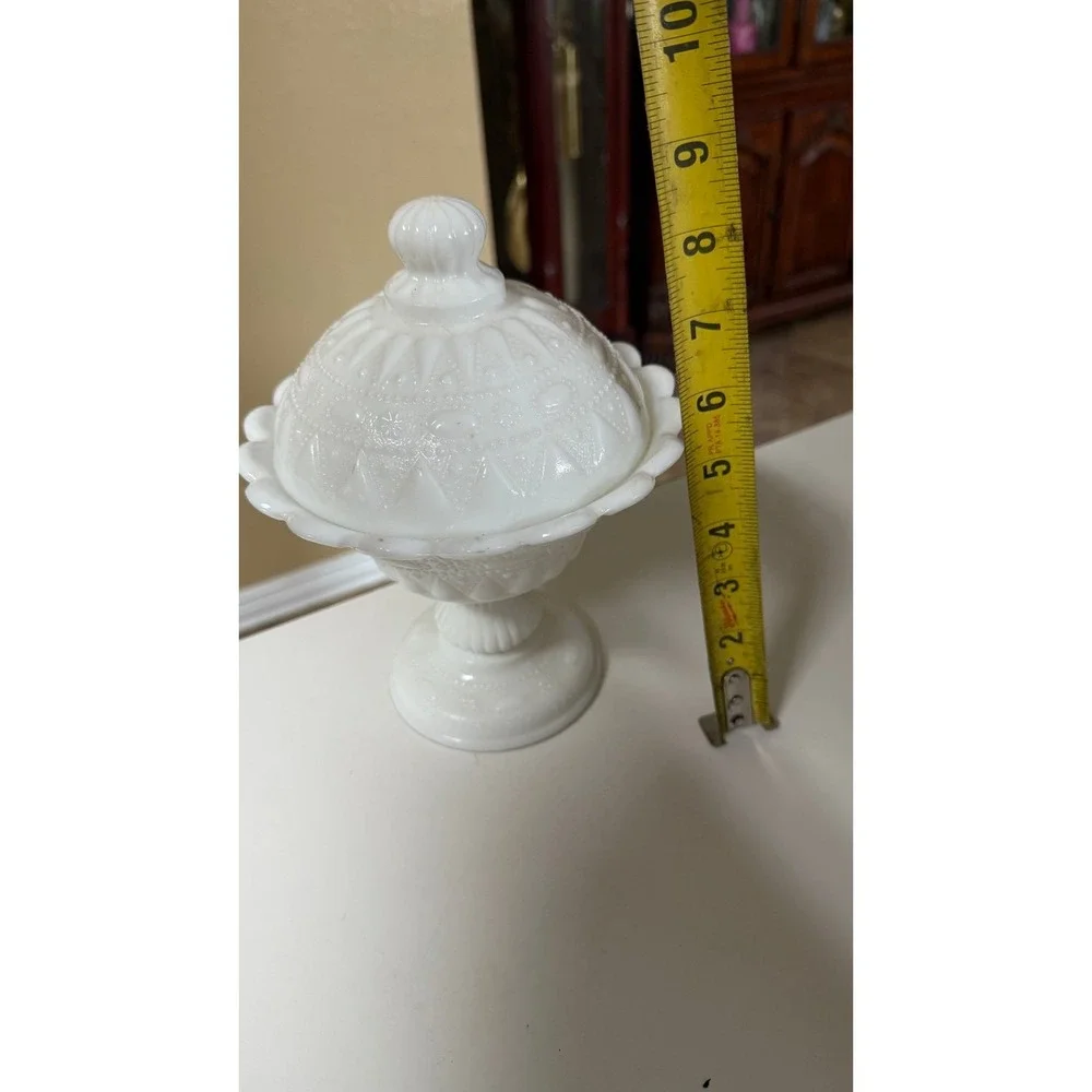 Vtg Kempel white milk glass lidded pedestal covered candy‎ compote